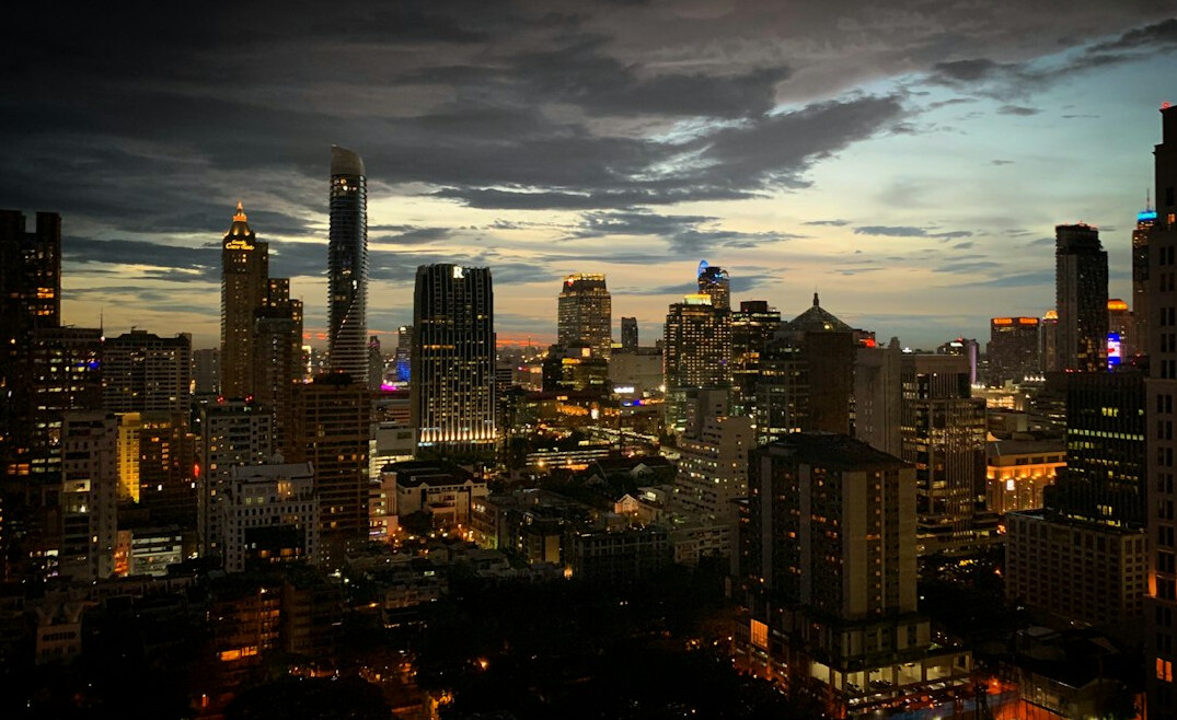 urban city skyline at dusk